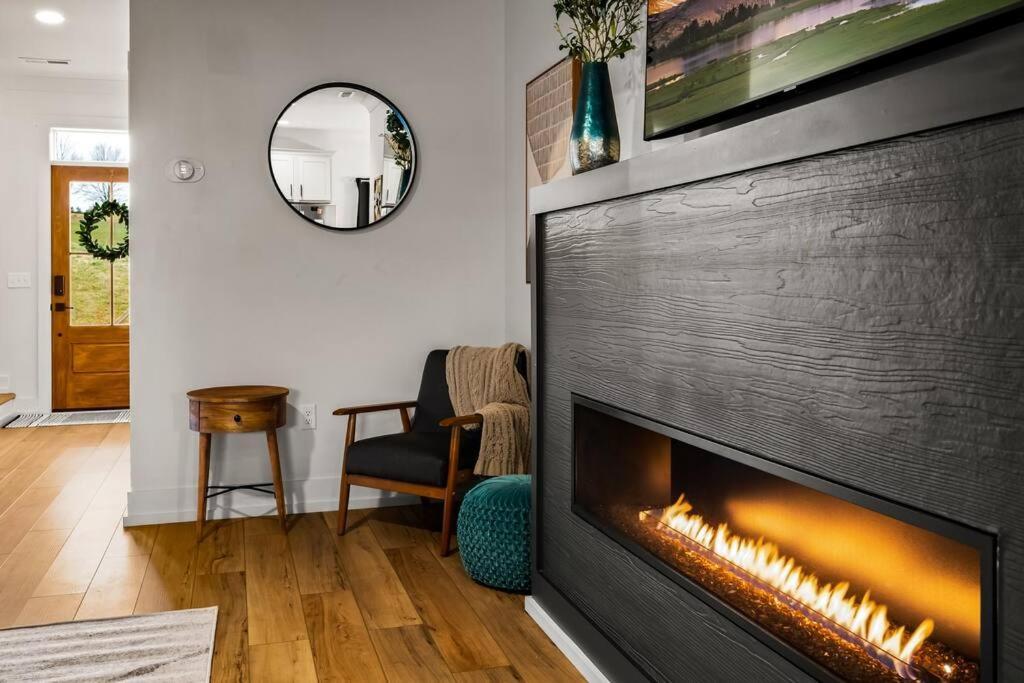 *Dog Friendly*Modern Home-Minutes To Dollywood, Gatlinburg, Smoky Mountains & Pigeon Forge! Exterior foto