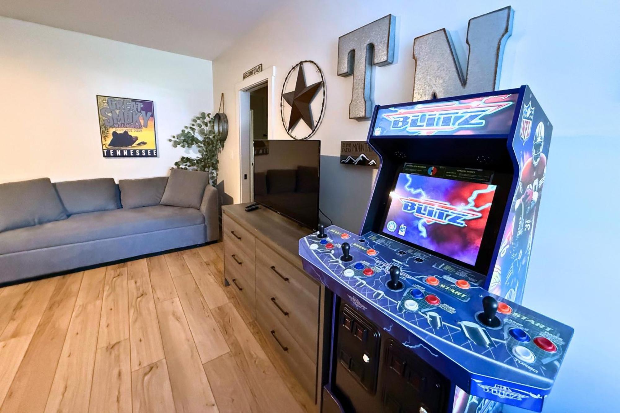 *Dog Friendly*Modern Home-Minutes To Dollywood, Gatlinburg, Smoky Mountains & Pigeon Forge! Exterior foto